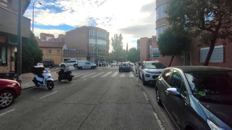 Foto c3abc000-2d7c-4fcc-86ea-899b6a951f76. Parking voiture dans de las fuentes 17 dans Centro Torrejón de Ardoz