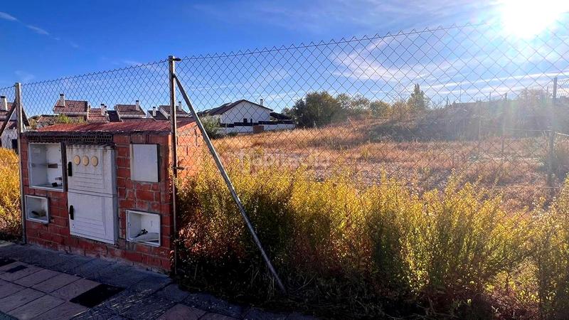 Foto f1cb5f2c-fee0-40f2-bfde-7744e5467147. Residential plot in Villalbilla pueblo Villalbilla