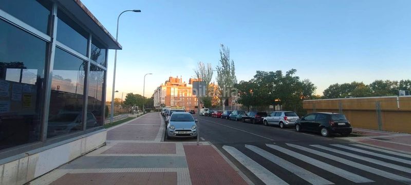 Foto 15931db4-e92d-4adc-943d-0e699d44aa59. Aparcament cotxe a Veredillas Torrejón de Ardoz