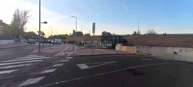 Foto b04134d0-7660-43c8-bff8-b37cf6c67d84. Aparcament cotxe a Veredillas Torrejón de Ardoz
