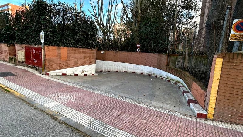 Foto cda51b07-3cf5-4f53-ba0e-cf0ae4be1728. Aparcament cotxe a Veredillas Torrejón de Ardoz