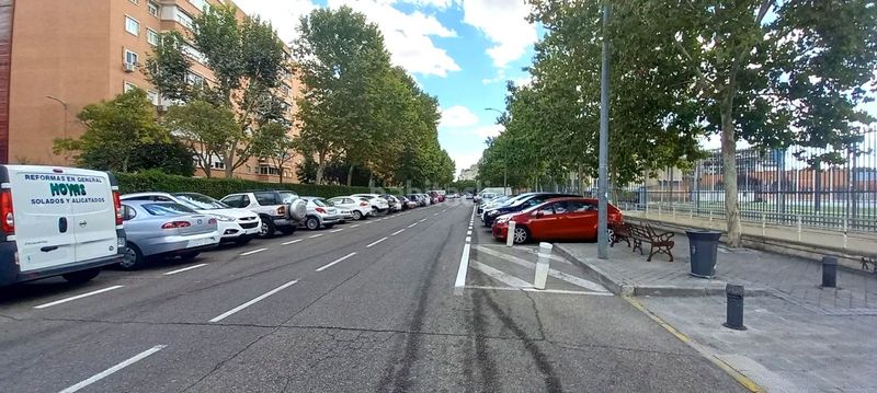 Foto 44c8f8f7-5c75-47c4-9f35-c61598102eba. Aparcament cotxe a Veredillas Torrejón de Ardoz
