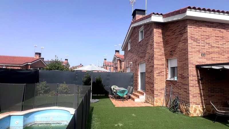 Foto c5bc55f8-311f-44a8-b2d7-b3228f22fbd6. Casa amb calefacció piscina a Pioz