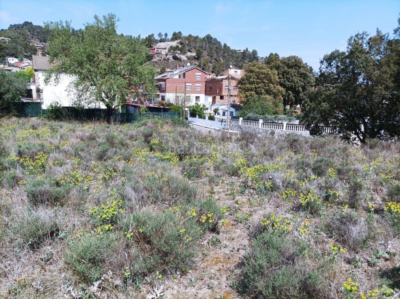 Foto c1e9c97f-7df3-47c0-a2e4-4ed3471c755e. Terreno residenziale in Castellgalí