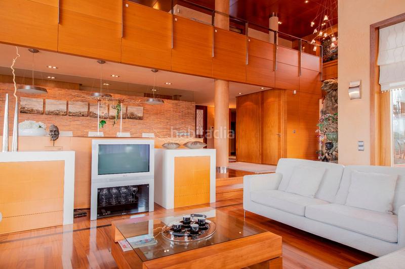 Foto 2e6a4262-5c30-4839-9cc9-f43e282efc8d. Xalet amb calefacció aparcament piscina a Navarcles