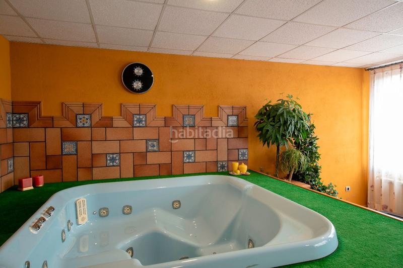 Foto 37db2f7d-3a8d-4f6a-83f3-e214da70b6e4. Xalet amb calefacció aparcament piscina a Navarcles