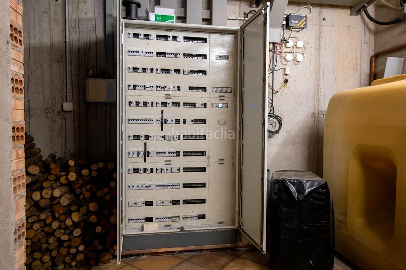 Foto 51a447e7-82c2-4f31-b925-8284455b08c8. Xalet amb calefacció aparcament piscina a Navarcles