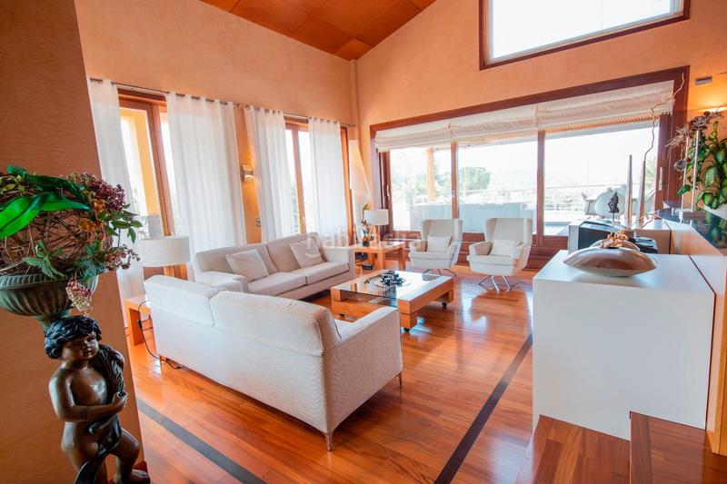 Foto 5d513afa-5881-4e6a-97c1-3a8525c3215f. Xalet amb calefacció aparcament piscina a Navarcles