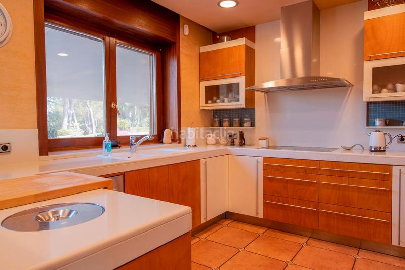 Foto c727a9a5-d3fd-438d-8df1-19e1df547903. Xalet amb calefacció aparcament piscina a Navarcles