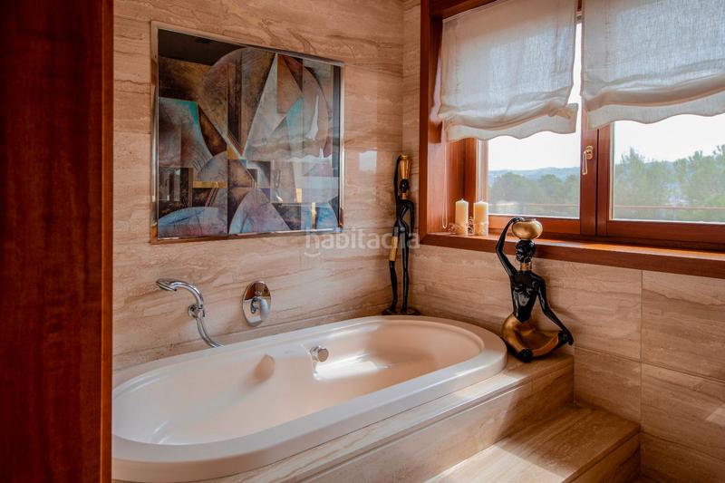 Foto fc053c17-47eb-4f99-9af0-d6ee50b9fb71. Xalet amb calefacció aparcament piscina a Navarcles