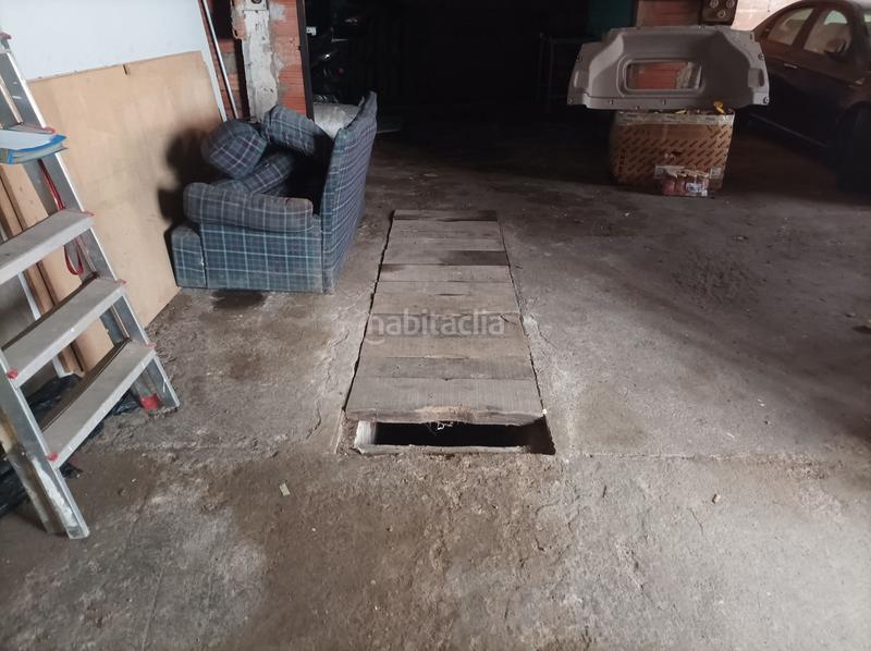 Foto b1be0065-50fa-4658-ba72-05032a5f468b. Casa amb aparcament a Navarcles