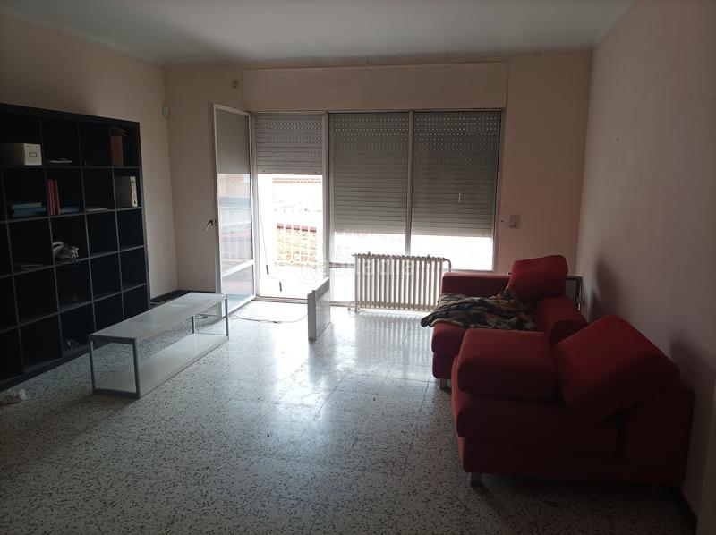 Foto b7e54f6e-6273-4c6d-af3e-ef2fc110cad8. Casa amb aparcament a Navarcles