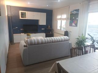 Pis a Navarcles. Piso de 3 habitaciones con terraza.
