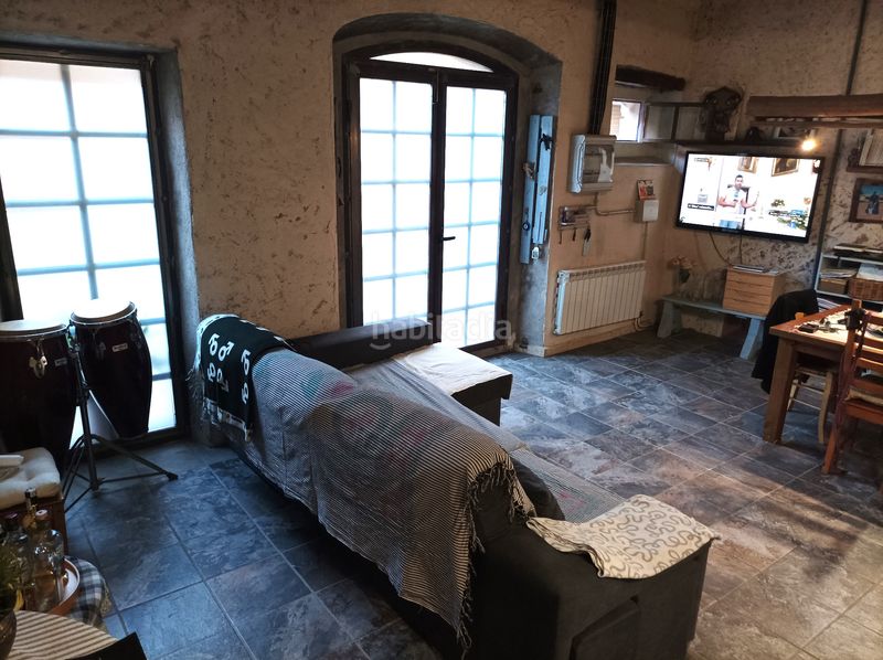 Foto ee1eb685-841c-4c91-ae53-ac77999f3fbc. Maison avec cheminée chauffage dans Santpedor