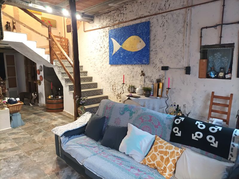 Foto fc16ac9a-8322-4318-a93b-f8fbd15046fe. Maison avec cheminée chauffage dans Santpedor