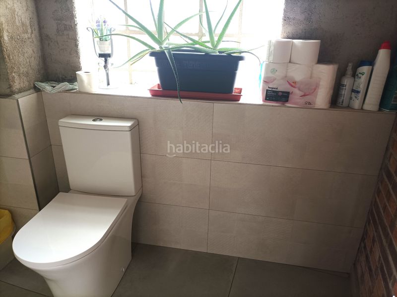 Foto fe639206-3ee2-470c-91bc-dbfc4c09e432. Maison avec cheminée chauffage dans Santpedor
