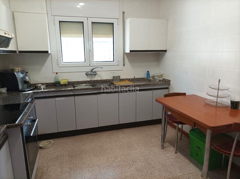 Foto a3aee037-bbc8-4b18-b2d8-c6e7ebe69e40. Casa amb calefacció aparcament a Navarcles