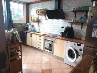 Planta baixa a Poble Nou. Fantastico piso con gran jardín en el centro de manresa.