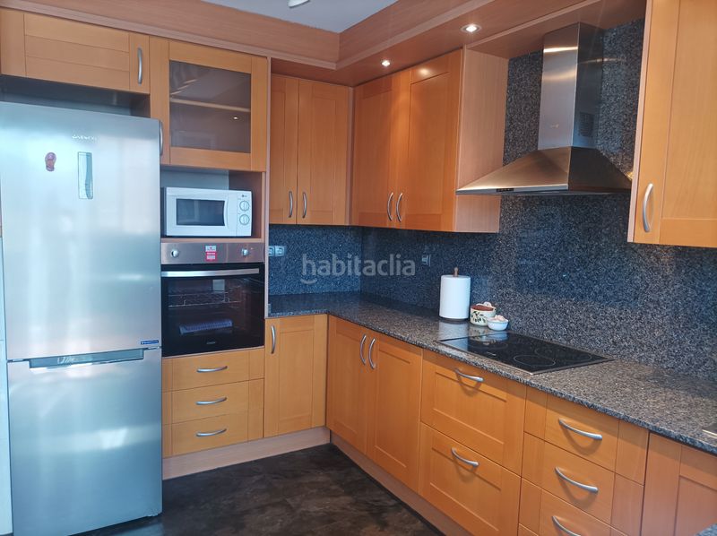 Foto e9e0d7a3-2b11-4288-a2d0-484d09f1aa1d. Casa adossada amb xemeneia calefacció aparcament a Artés
