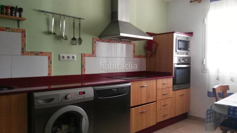 Foto 5d659fdc-44fe-41a4-b1f3-e264a2f262a8. Chalet with parking in Sequero Ingenio