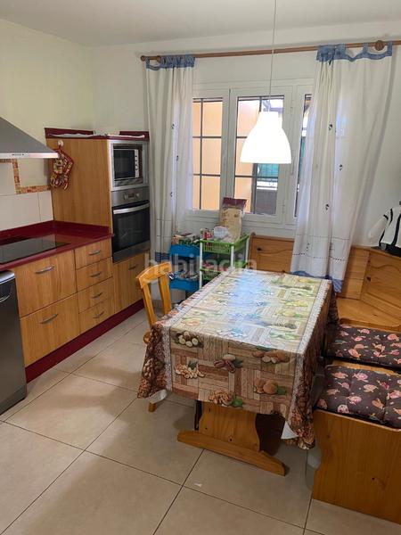 Foto b30ec38b-a651-4513-85e6-130086dc6d4c. Chalet with parking in Sequero Ingenio