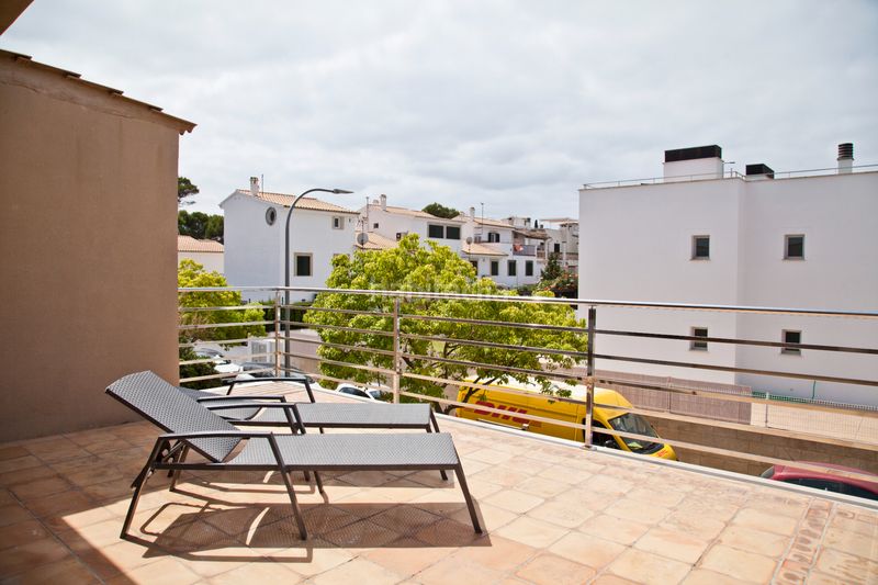 Foto 4f3edf79-bb56-40ac-8912-1c51900340bb. Casa aparellada amb xemeneia calefacció aparcament piscina a Palma de Mallorca