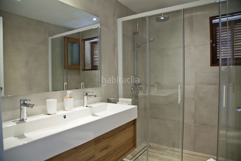 Foto 67ab29ab-799a-46f2-827c-a5ad76817974. Casa aparellada amb xemeneia calefacció aparcament piscina a Palma de Mallorca