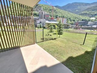 Lloguer Pis a Centro. Piso nuevo de 60 m con jardín privado y acceso a gimnasio en whi