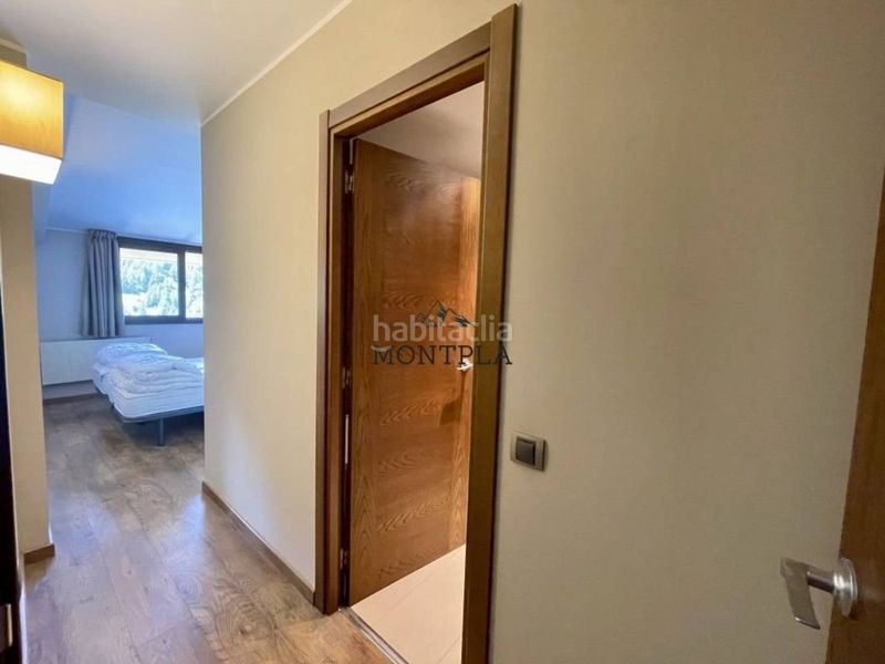 Foto 22fd5cd0-d92b-4579-b0ec-b8f01a8306af. Rent flat with heating parking in Soldeu-Incles Canillo