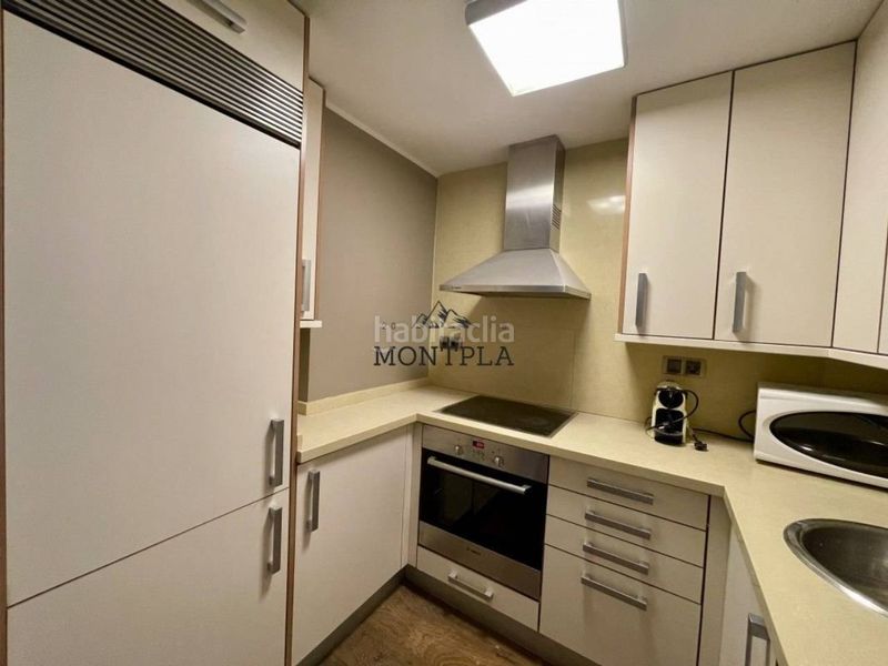 Foto c079e10c-8758-4f73-9721-e571e5c61160. Rent flat with heating parking in Soldeu-Incles Canillo