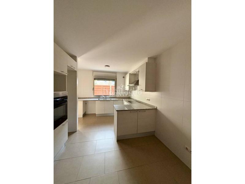 Foto 44d172d7-35f2-48aa-8181-680123b9c6e0. Pis amb calefacció aparcament a Els Vilars d´Engordany Escaldes-Engordany