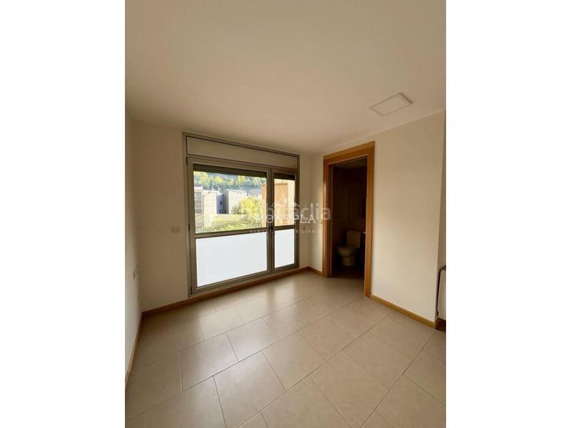 Foto 6aae506f-9aa3-4262-a2dd-959a3218bea1. Pis amb calefacció aparcament a Els Vilars d´Engordany Escaldes-Engordany