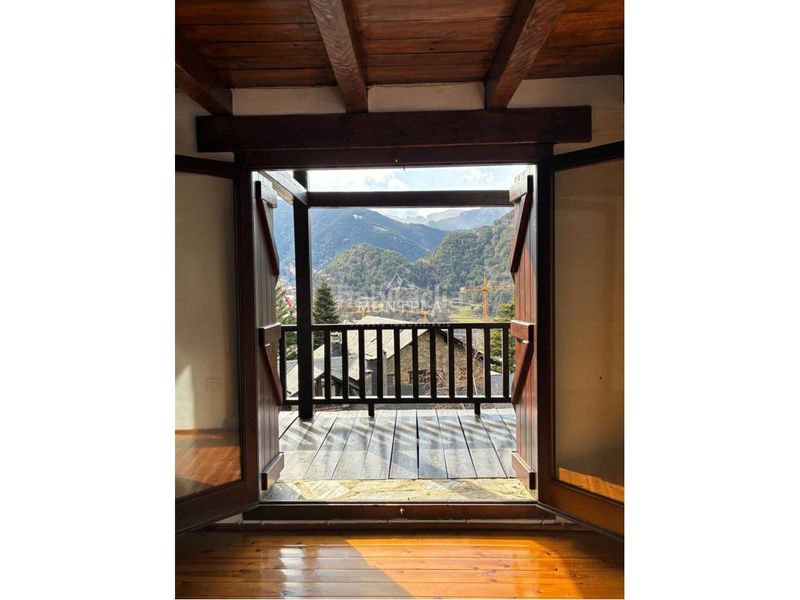 Foto 9a50ce28-7fd2-45c8-af1c-fbaf2721706c. Casa aparellada amb aparcament a Ordino-ansalonga-sornás Ordino
