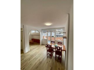 Rent Flat in Centro. Piso luminoso de 2 habitaciones con terraza en la zona del hotel