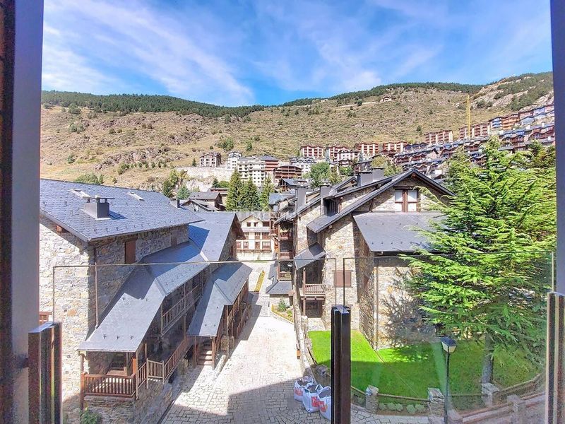 Foto a4961bb2-c860-4524-9f3f-1aca794ce8e5. Pis amb aparcament a El Tarter Canillo
