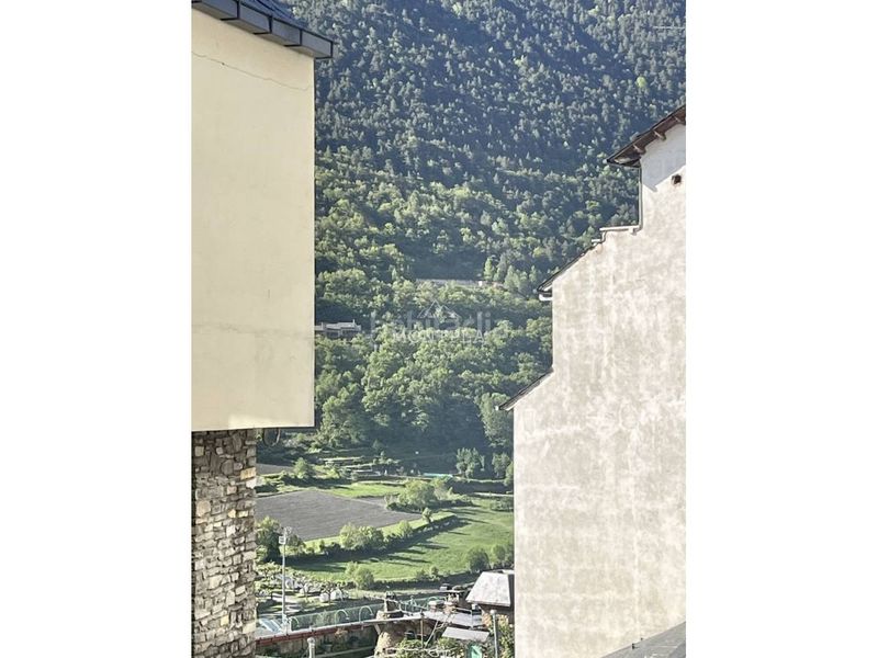 Foto bdd14b3b-cb73-4ddb-add6-85d7fed871a0. Pis amb calefacció a Centro Andorra la Vella
