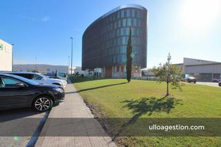 Local Comercial en Calle berroa 4