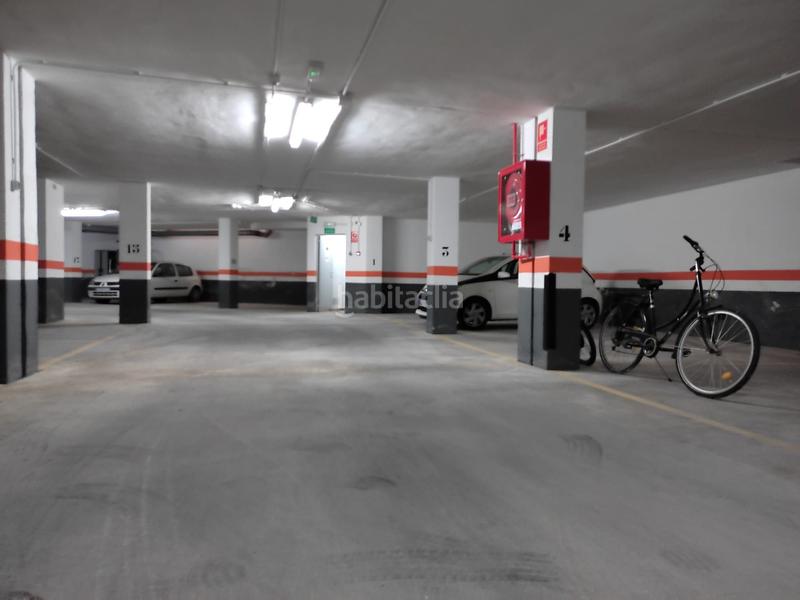 Foto 4f9fba1d-7472-4340-b3cf-5bd7e3d401d6. Aparcament cotxe a carrer germàns margalló 5 a Chilches