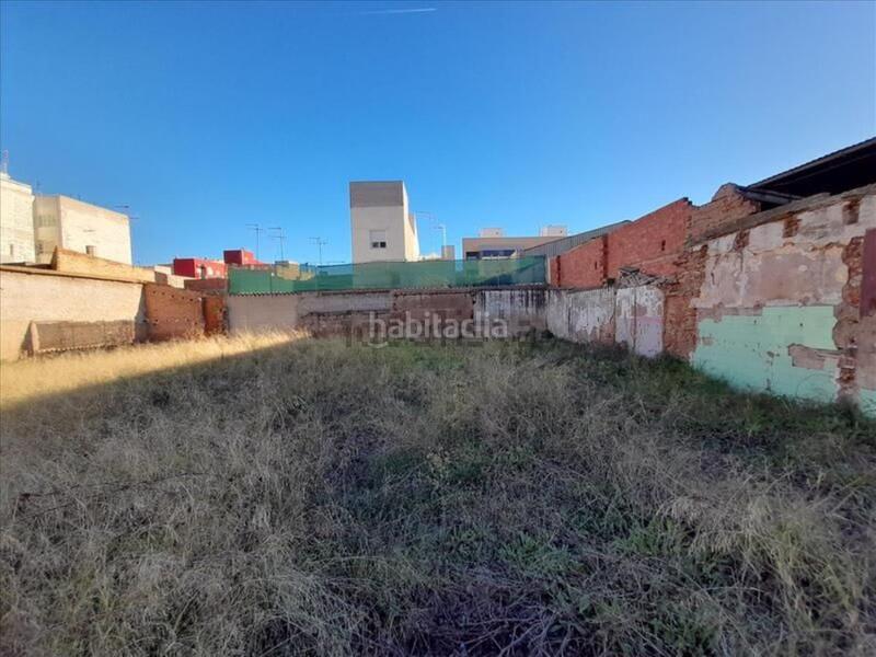 Foto 5ae6014d-7df1-4a97-bf82-82dd1b68089a. Terrain résidentiel dans carrer santa quitèria 59 dans Villarreal / Vila - real