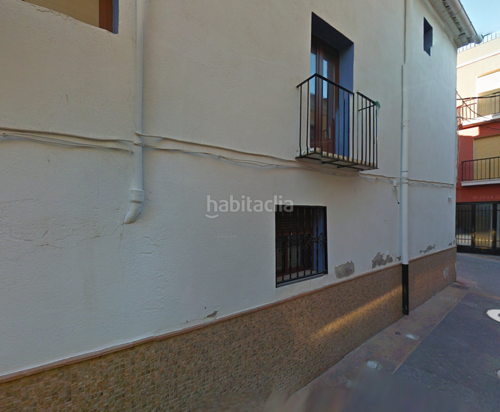 Foto 398b418a-28df-4e24-be67-56e8f616facb. Casa adosada venta casa adosada esquinera a dos calles 4 dormitorios 1 baño en Artana