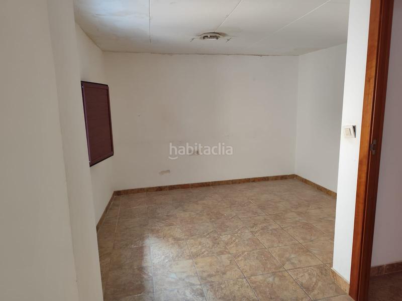 Foto a161356e-f734-4cac-b455-695618af3a7e. Casa adosada venta casa adosada esquinera a dos calles 4 dormitorios 1 baño en Artana