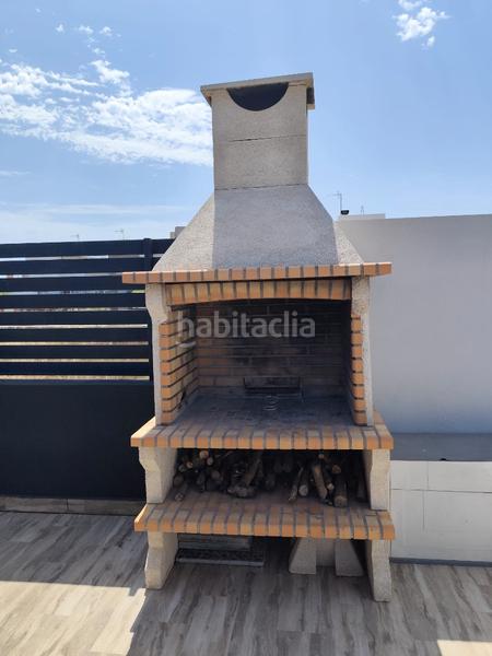 Foto 0b59c765-ae60-4f00-a4ba-b6e87c75b979. Casa pareada venta de casa adosada ubicada en una parcela urbana de 205 metros cuadrados en Villavieja