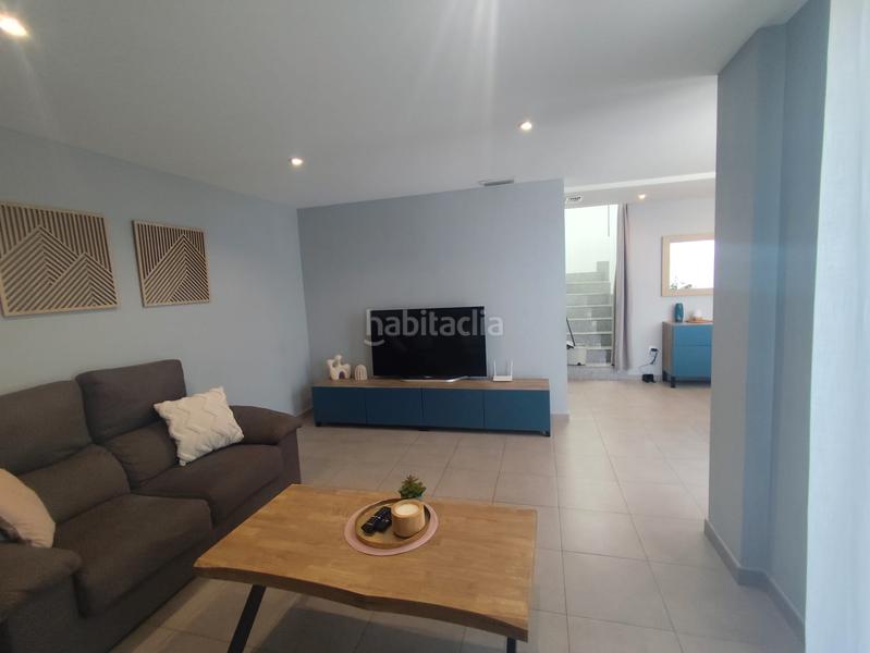 Foto 95464405-a18a-451c-a3cb-d9f2b23a6520. Casa pareada venta de casa adosada ubicada en una parcela urbana de 205 metros cuadrados en Villavieja