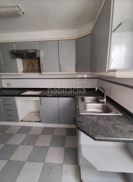Foto f9f33f38-fab2-4738-95b3-d468a62e2f9b. Pis a avinguda diagonal 15 a Nules