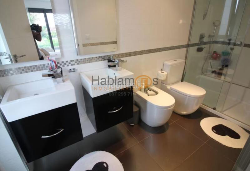 Foto 7babc8f4-710d-4923-a855-83a0d8900629. Chalet en Noalla Sanxenxo