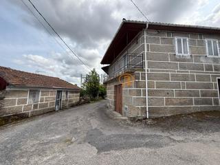 Casa a Xunqueira de Ambía