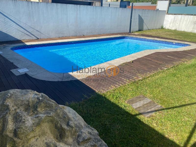 Foto 72211c3b-71e5-4d8d-b0d6-678f20ef9f00. Chalet en Vilalonga Sanxenxo