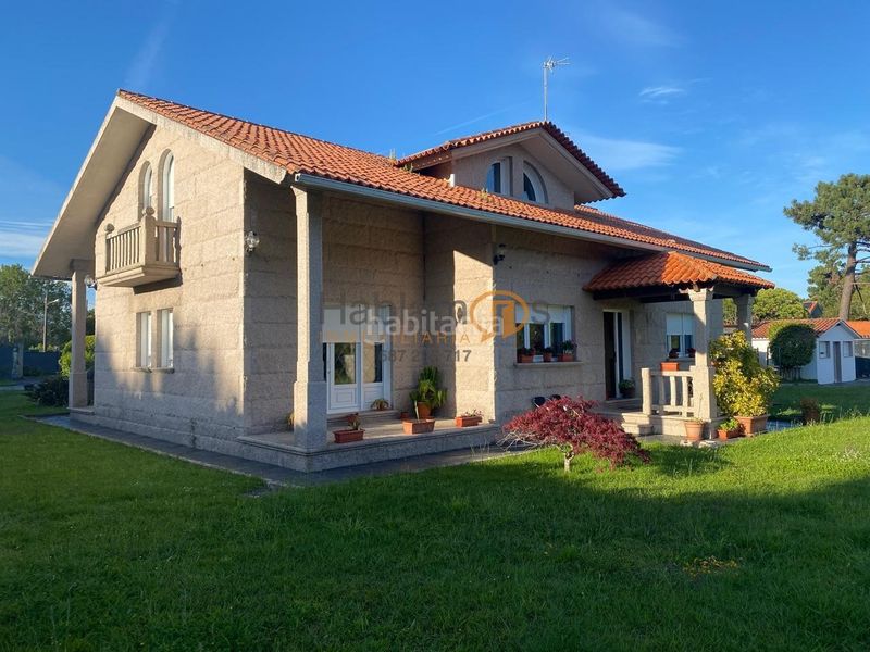 Foto 05f3b0fa-0946-443d-b9e3-747da3ffba7b. Chalet avec chauffage parking dans Illa de Arousa (A)