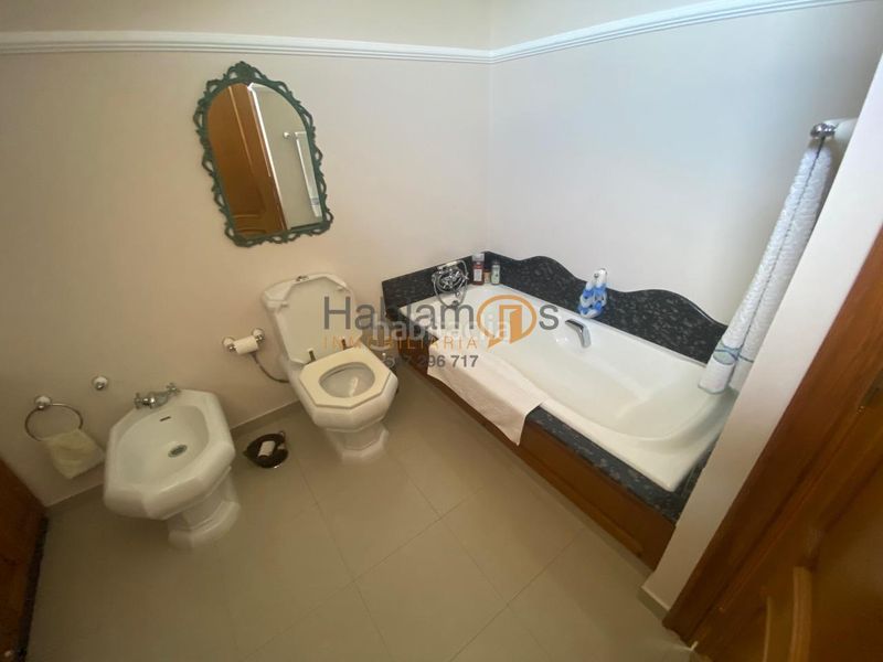 Foto 76adbd23-0bb7-45e1-b21f-26888c492373. Chalet avec chauffage parking dans Illa de Arousa (A)