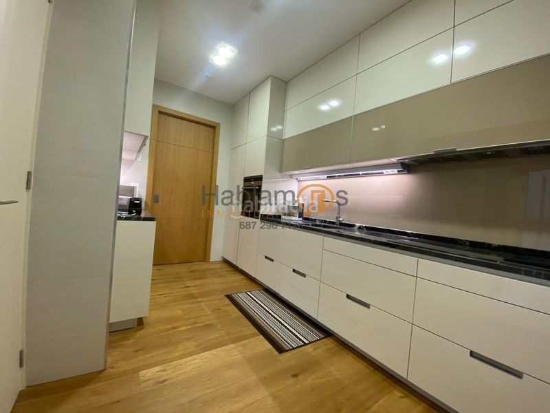 Foto beff8c35-700c-4445-bda7-3713bde072e2. Flat with parking in Centro Ourense